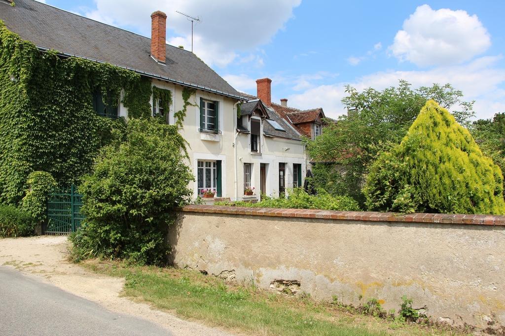 Le Clos De Chatres Oisly ภายนอก รูปภาพ